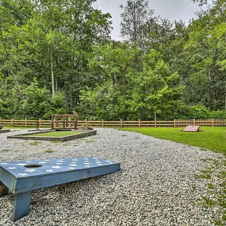 Sapphire Cabin With Screened Porch And Mountain View!